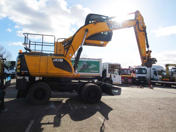 REF: 25 - 2014 JCB JS160W Wheeled excavator with high rise cab For Sale